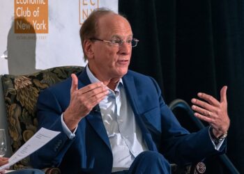 Los CEO piensan que Estados Unidos está “probablemente en una recesión en este momento”, dice Larry Fink de BlackRock