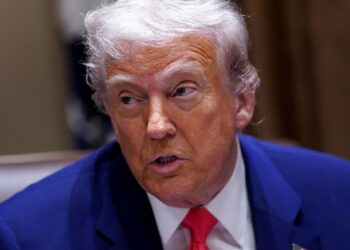 La tarifa de triple dígito de Trump esencialmente reduce la mayor parte del comercio con China, dice Economist