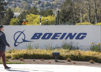 Acciones que realizan los movimientos más grandes Premarket: BA, TSLA, BP, Lly