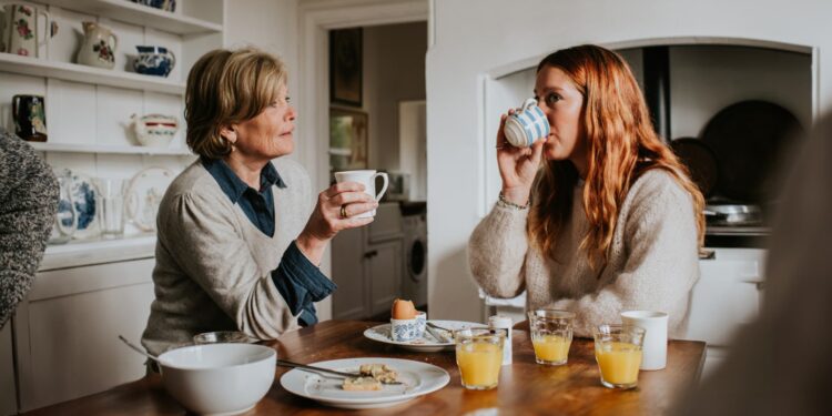 Donde los adultos jóvenes tienen más probabilidades de vivir con los padres