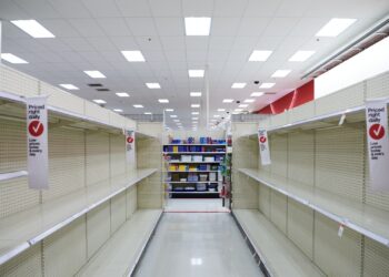 Estantes vacíos, los despidos de camiones conducen a la recesión en la línea de tiempo de la guerra comercial de Apolo