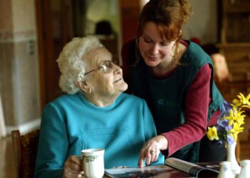 Los miedos financieros de la generación de sándwich sobre los padres envejecidos