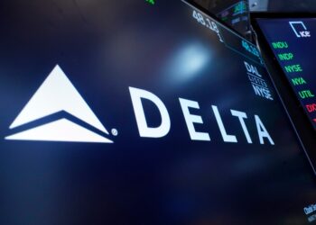 Delta Flight evacuado después de que el motor se incendia