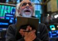 La euforia de Wall Street nos envía acciones a ganancias históricas después de que Trump detiene la mayoría de sus aranceles