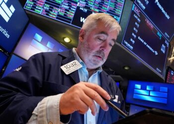 El rally de Wall Street ruge a un tercer día a medida que las ganancias de las empresas siguen acumulando, por ahora al menos