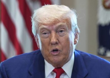 Trump dice que debería tener tiempo en la economía