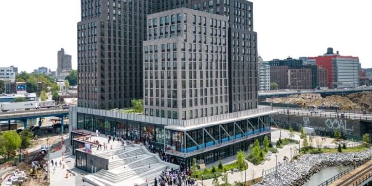 Monge Capital organiza financiamiento para el Museo Hip Hop de Bronx