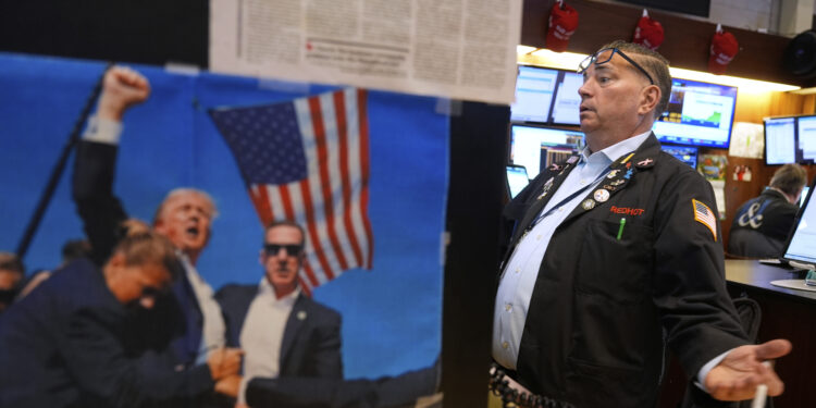 Wall Street retrocede a la guerra comercial de Trump