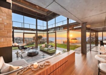 El trofeo en casa con vistas a la playa Bronte de Sydney tiene locales adinerados.