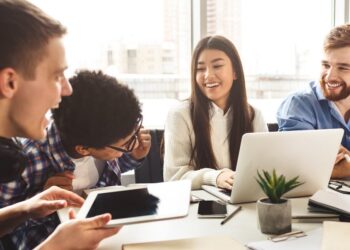 Navegar por la fuerza laboral que cambia: Gen Z │Connectcomm