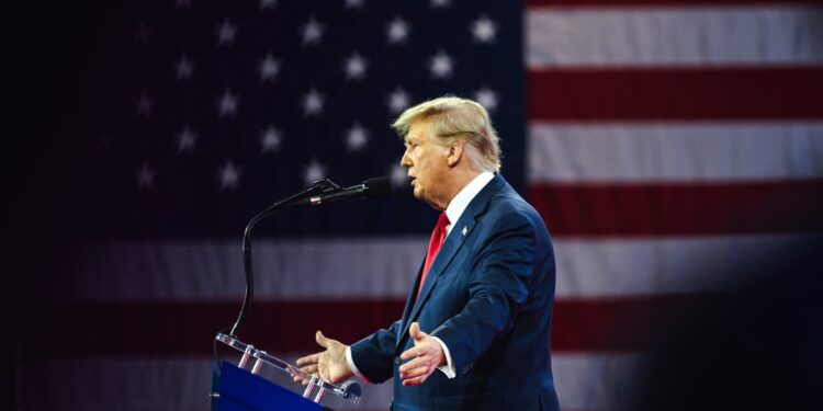 Plan de Trump: 5 cambios de préstamo estudiantil que querrá saber