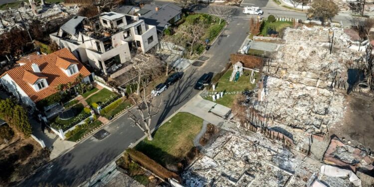 LA FIRES ACUPERAS: RECONTRAR LA CIUDAD DE LOS ÁNGELES