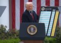 Trump anuncia aranceles universales de al menos 10% en la mayoría de las naciones