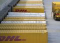 DHL reanuda paquetes de envío de más de $ 800 para clientes estadounidenses: NPR