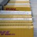 DHL reanuda paquetes de envío de más de $ 800 para clientes estadounidenses: NPR