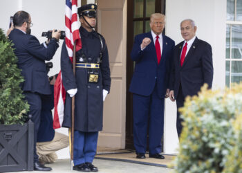 Israel promete un déficit comercial de hachas en un intento para levantar los aranceles estadounidenses