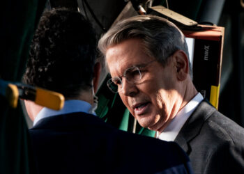 Scott Bessent insta a los inversores a apostar por el plan económico de Trump