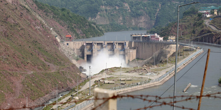 Cómo India está tratando de exprimir a Pakistán lejos del campo de batalla