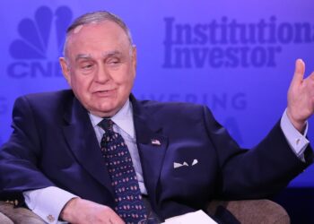 Cooperman todavía en gran medida en existencias de energía y tiene una nueva elección de MLP