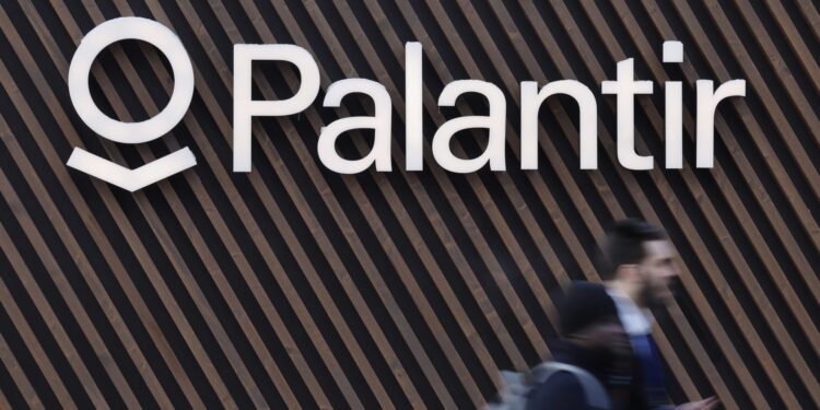 Los analistas requieren grandes caídas en Palantir a pesar de las sólidas ganancias