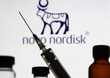 Acciones que realizan los movimientos más grandes Premarket: CHTR, Docs, VST, NVO