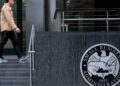 La orden judicial desafía el plan de Trump para trasladar los préstamos estudiantiles a la SBA
