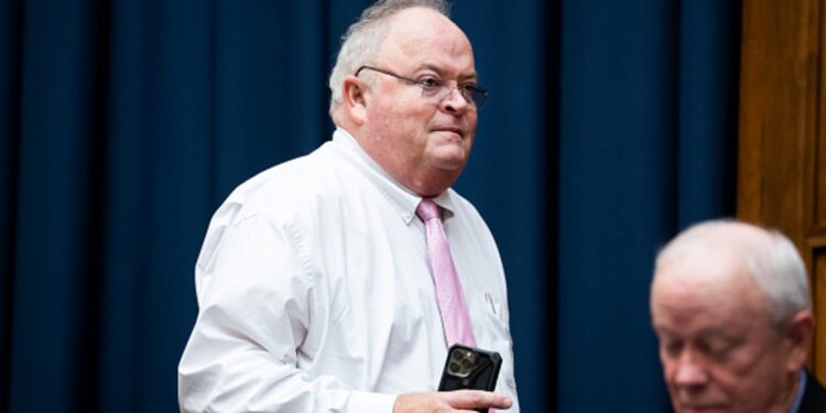 La elección del comisionado del IRS de Trump, Billy Long, a la parrilla por los demócratas del Senado