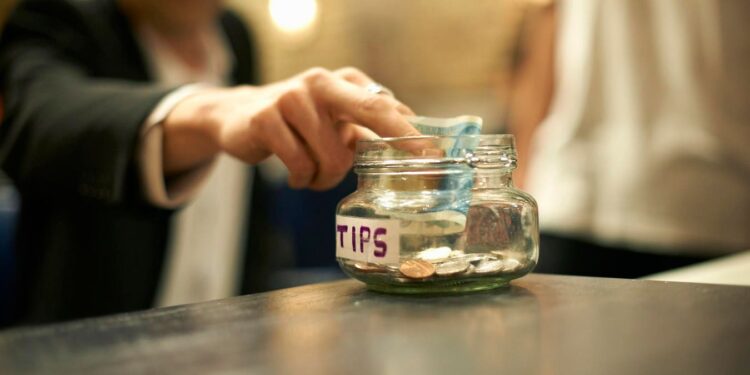 ¿No hay impuestos sobre consejos, horas extras y seguridad social? No exactamente