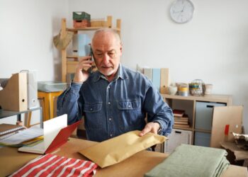 Cómo los jubilados (y los adolescentes) pueden encontrar a sus primeros clientes a los clientes.
