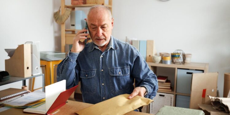Cómo los jubilados (y los adolescentes) pueden encontrar a sus primeros clientes a los clientes.