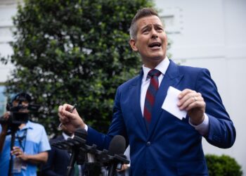 Duffy vs. Hegseth: La fricción sobre la seguridad del aire estalla en el gabinete de Trump