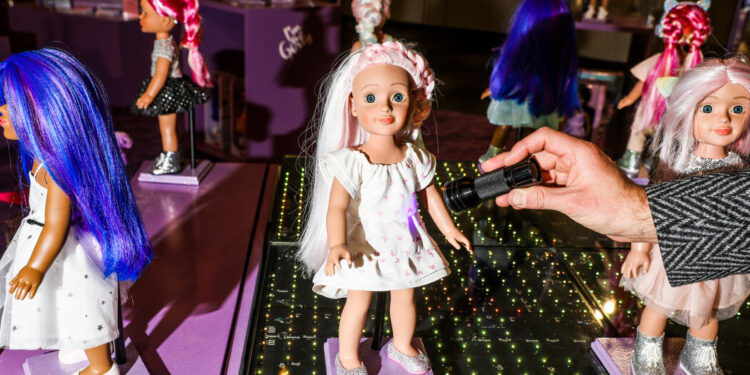 Trump, en tarifas, dice ‘tal vez los niños tendrán 2 muñecas en lugar de 30’