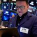 Dow salta 1,100 puntos y manifestaciones S&P 500 3.3% después de la tregua de 90 días en la guerra comercial estadounidense-china