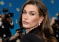 Hailey Bieber acaba de vender su marca de belleza por $ 1 mil millones