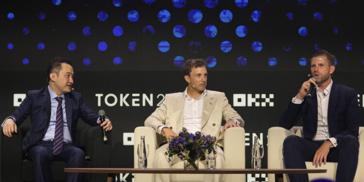 Cripto multimillonario Justin Sun Stakes reclama como titular de Memecoin de Trump Top Trump