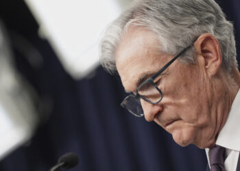 Powell planea reducciones en el personal de la Fed a través del desgaste
