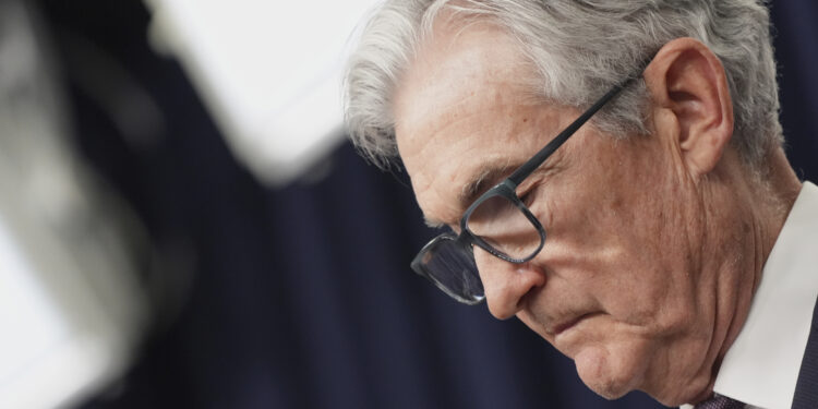 Powell planea reducciones en el personal de la Fed a través del desgaste