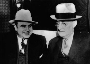 El recaudador de impuestos: a través de la línea: NPR