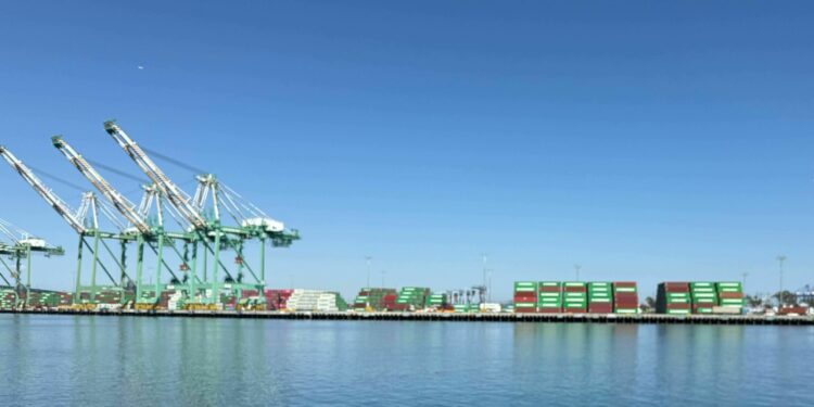 Cómo se ven un mes de 145% de tarifas en las importaciones de China: Money del planeta: NPR