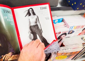 Desde Merch hasta Memes: 5 formas de capitalizar la fama de Caitlin Clark