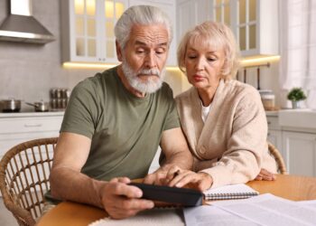 Las 11 principales fuentes de ingresos para los jubilados en 2025