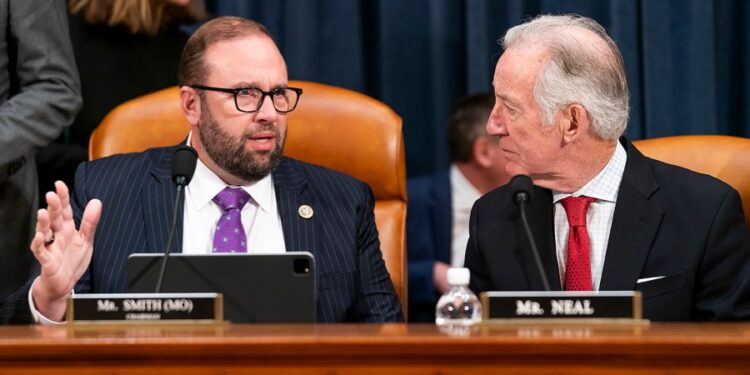 Escritores de impuestos de la Casa Tax de deducción de la sal de los ojos rechazado por legisladores clave la semana pasada