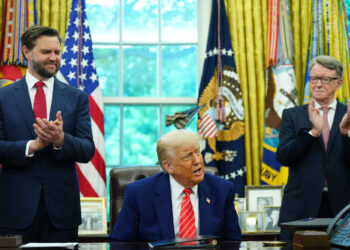 Las conversaciones comerciales se atascan mientras los países, y la Casa Blanca, corren para cumplir con la fecha límite de julio