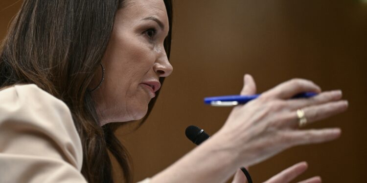 El USDA está reclutando para trabajos clave después de pagar 15,000 para irse: NPR