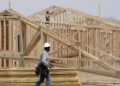 Las ventas y la construcción de viviendas caen frente a la incertidumbre: NPR