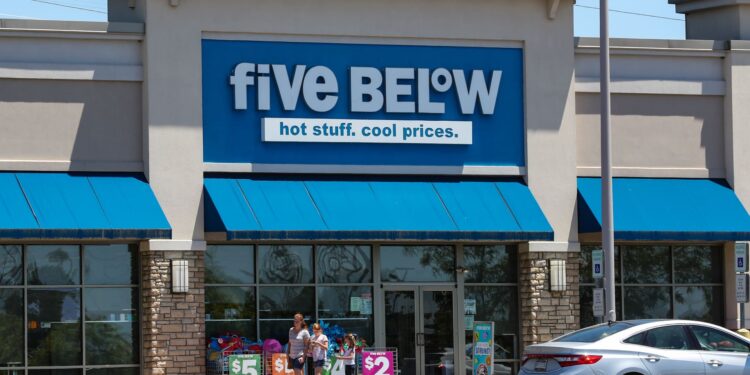 Acciones que realizan los movimientos más grandes después de las horas: cinco, MDB, VRNT