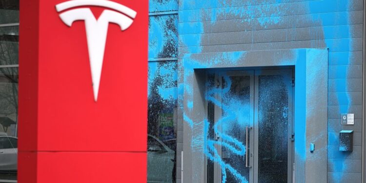 Tsla, bntx, dkng, stld y más