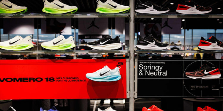 Acciones que hacen los movimientos más grandes después de las horas: Nke, Corz y más