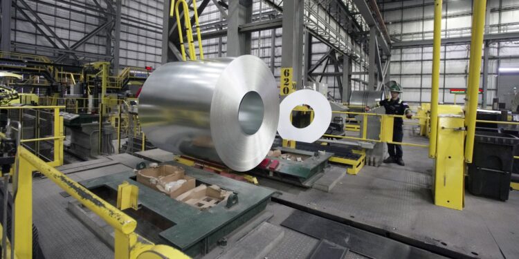 Las existencias que hacen los mayores movimientos previos a la comercialización: Cleveland-Cliffs, Nucor, Moderna, Tesla y más