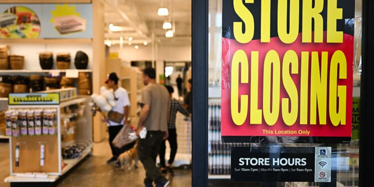 El informe económico de ‘libro beige’ alimentado cita el crecimiento en declive, el aumento de los precios